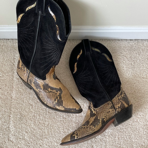 SOLD  😃 CODE WEST Women’s Snake Skin & Suede Cowboy Boots - Picture 13 of 14